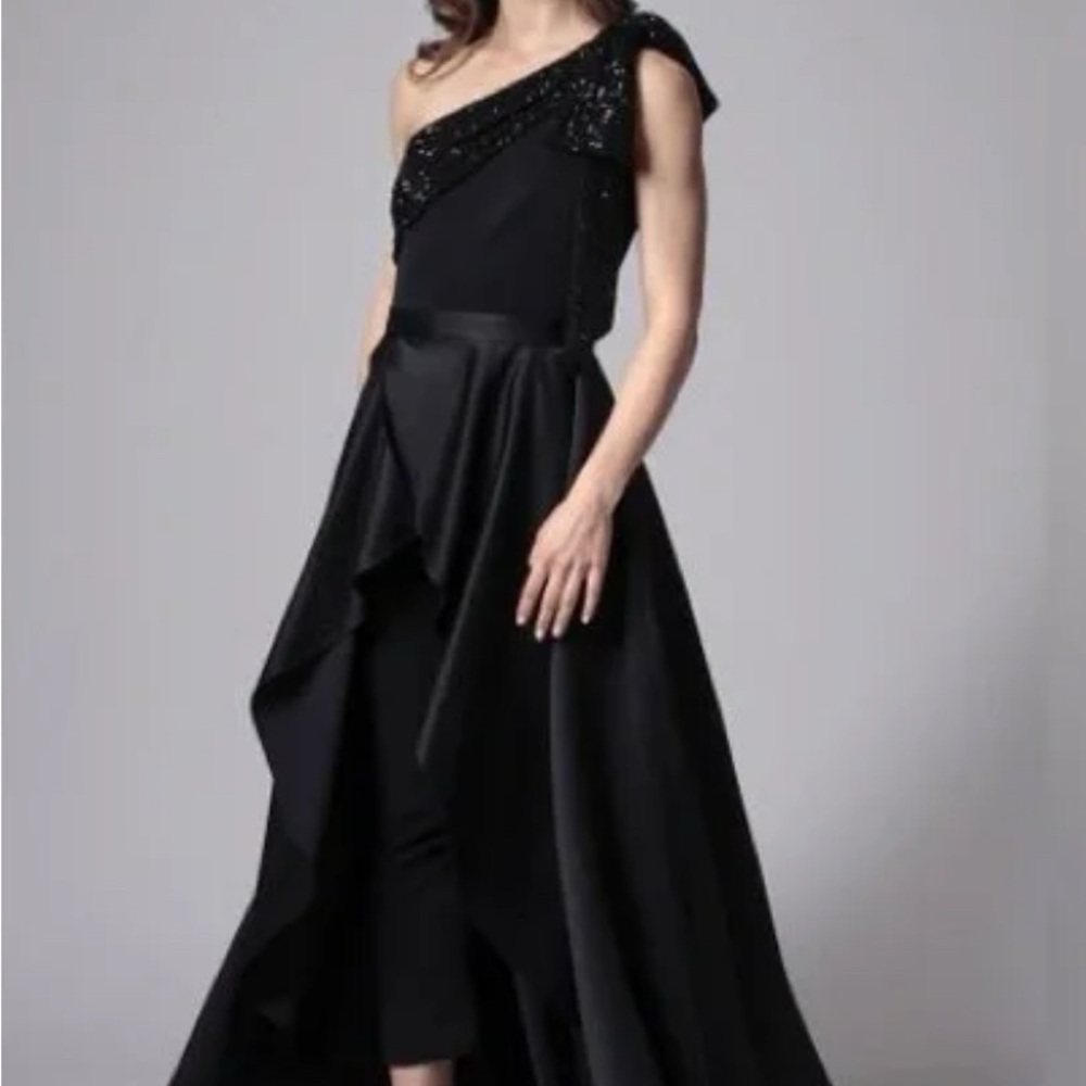 JAYGODFREY Black One-Shoulder Gown